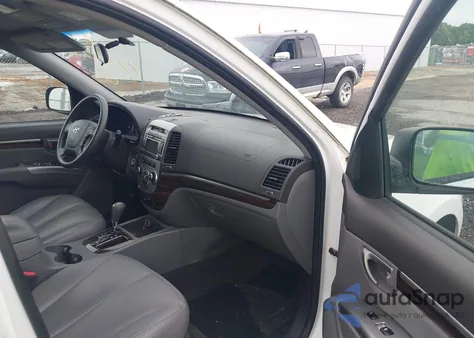 2011 Hyundai Santa Fe Gls z USA, uszkodzony, nr VIN 5XYZGDAB8BG037272